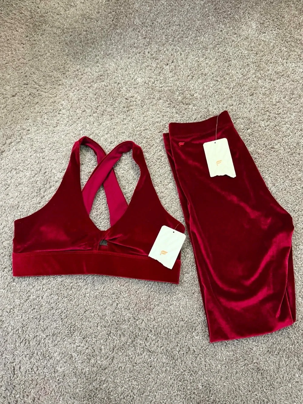 Fabletics Red Velour Matching Set Oasis Twist Sports Bra & Coordinating Legging